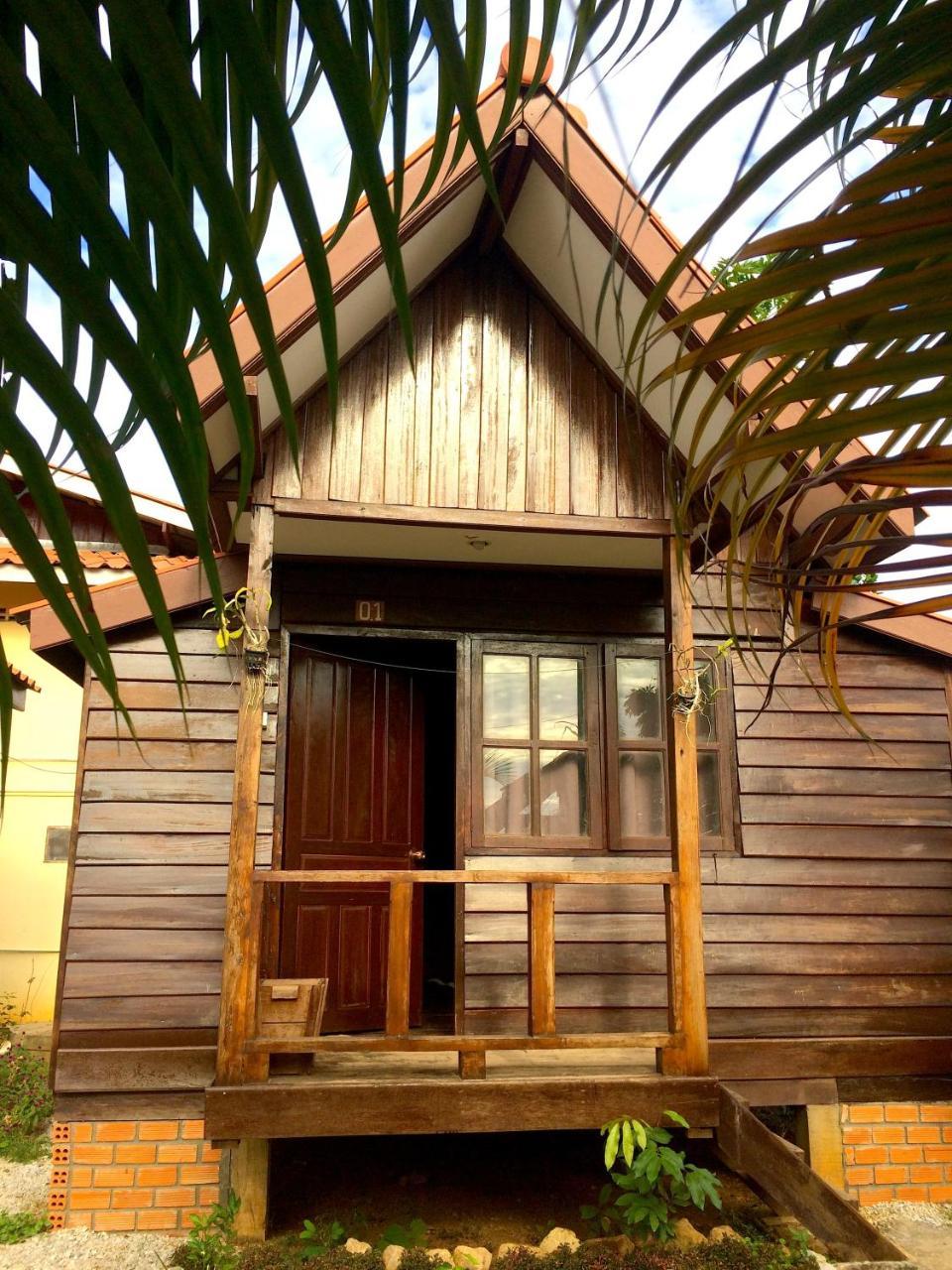 Sabaidee Guesthouse & Restaurant Nam Theun Exterior photo